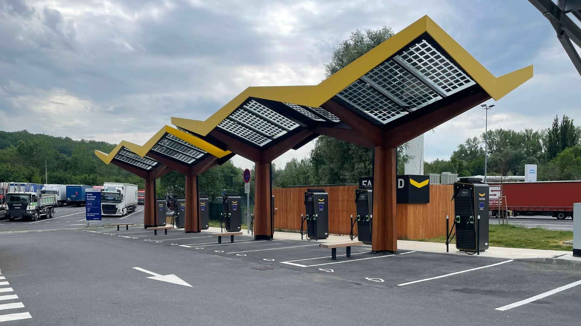 How to charge on the highway?